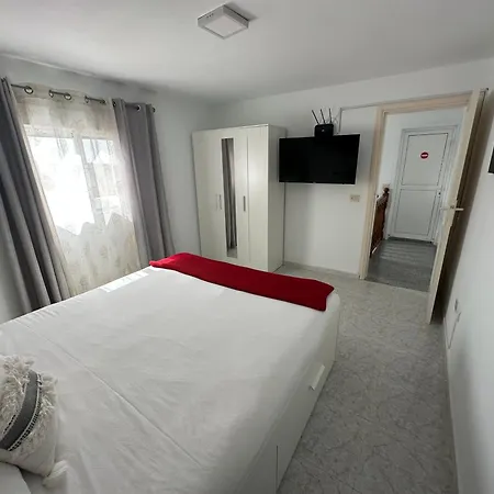 Lito Semesterbostad *